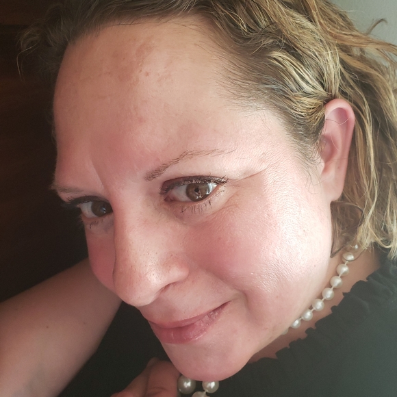 Meet your Posher, Stacey - Picture 1 of 13